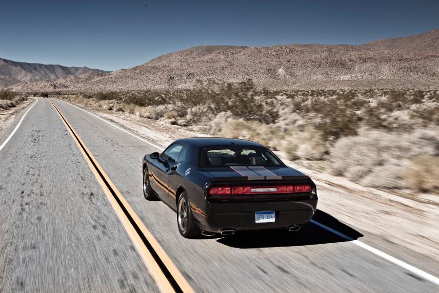  Dodge Challenger R/T 2011 года  (фото 24 из 28)